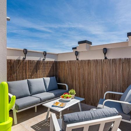 Apartmán La Zenia Cocoon - Luxury Penthouse With Jacuzzi, 2 Pools, Indoor Heated Pool, Sauna, Gym, Playstation Dehesa de Campoamor  Exteriér fotografie