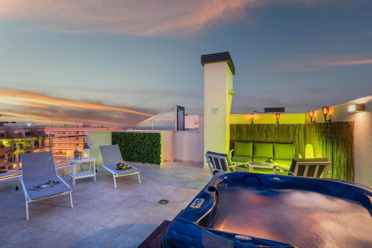 Apartmán La Zenia Cocoon - Luxury Penthouse With Jacuzzi, 2 Pools, Indoor Heated Pool, Sauna, Gym, Playstation Dehesa de Campoamor  Exteriér fotografie