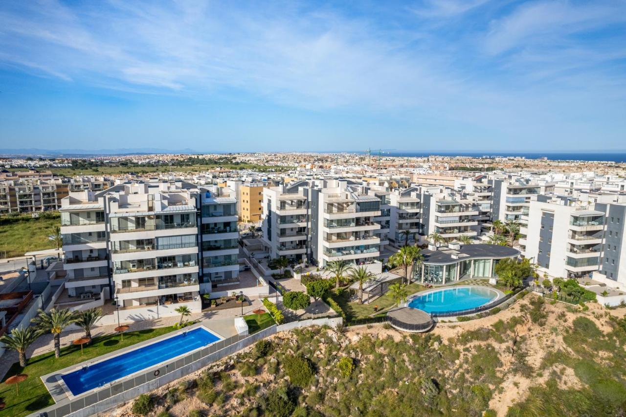 Apartmán La Zenia Cocoon - Luxury Penthouse With Jacuzzi, 2 Pools, Indoor Heated Pool, Sauna, Gym, Playstation Dehesa de Campoamor  Exteriér fotografie