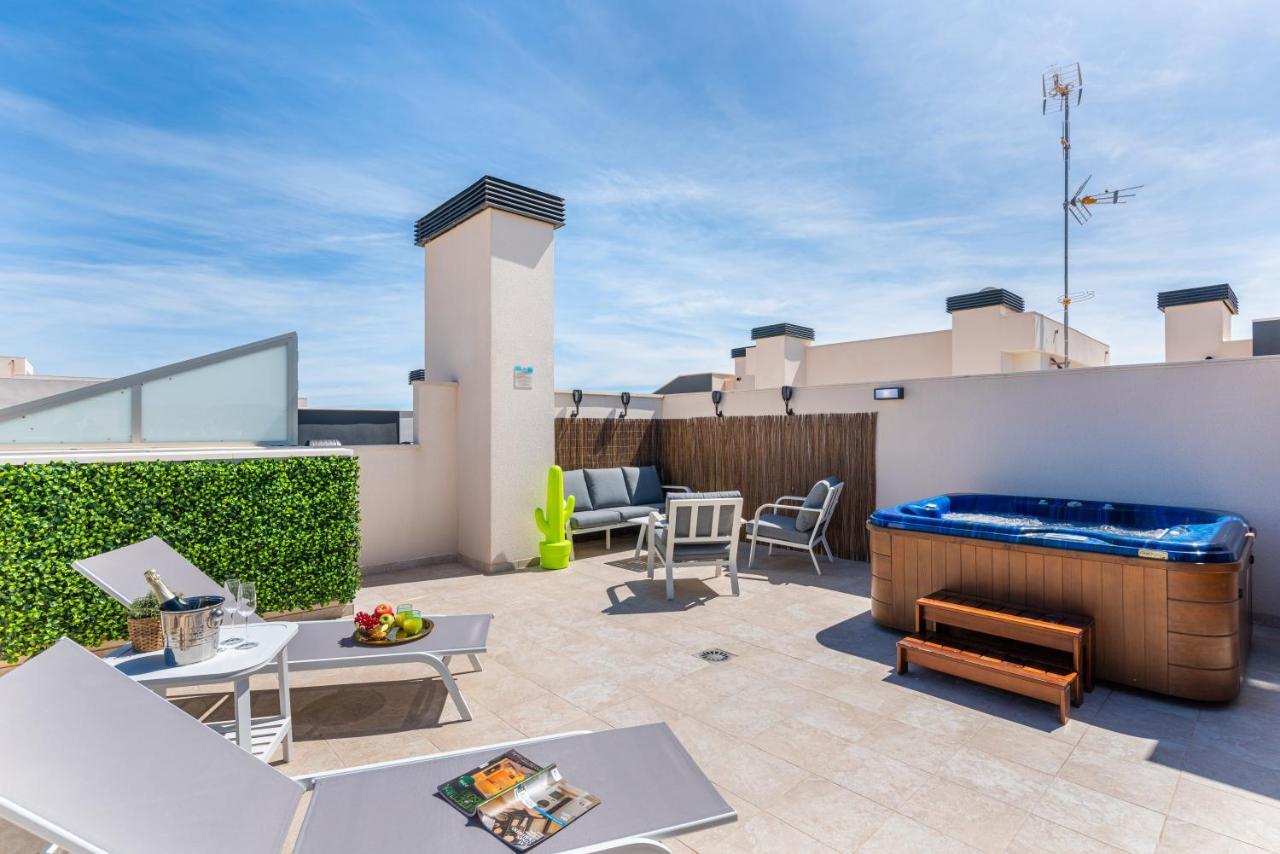Apartmán La Zenia Cocoon - Luxury Penthouse With Jacuzzi, 2 Pools, Indoor Heated Pool, Sauna, Gym, Playstation Dehesa de Campoamor  Exteriér fotografie